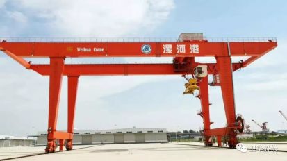   衛(wèi)華起重，飛天入海！